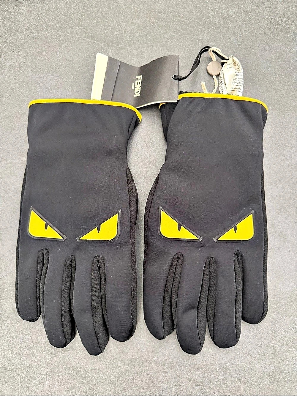 Fendi Quanti Ski Bugs Men’s Gloves Black & Yellow Size Large NWT